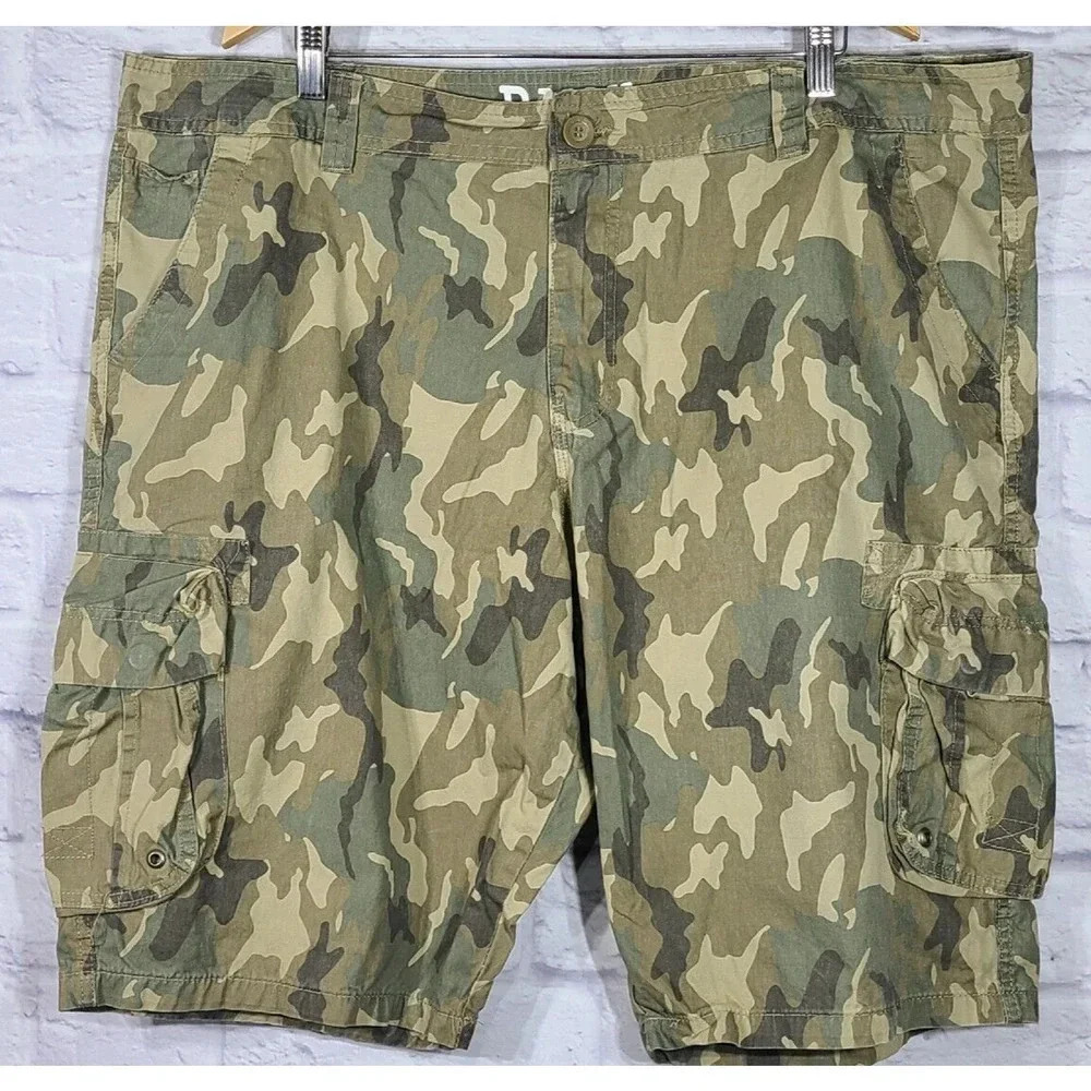 RawX Camouflage Cargo Shorts Men's Size 42 Green Beige Tan Pockets